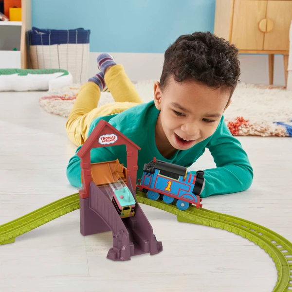 Set de tren și pistă thomas &amp; friends cu alimentare cu baterii 4