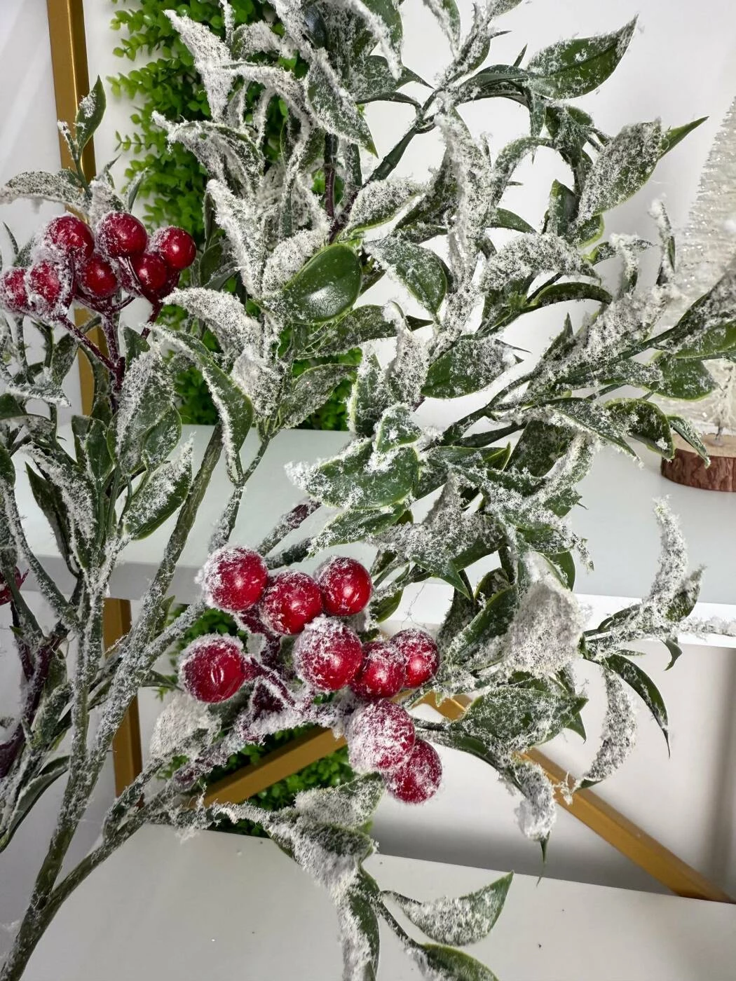 Ramura decorativa cu fructe si zapada artificiala, 65cm (cp-24-009) 3