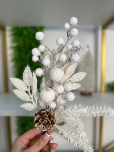 RAMURA FESTIVA ALBA CU ZAPADA ARTIFICIALA, 35 CM (CP-24-036)