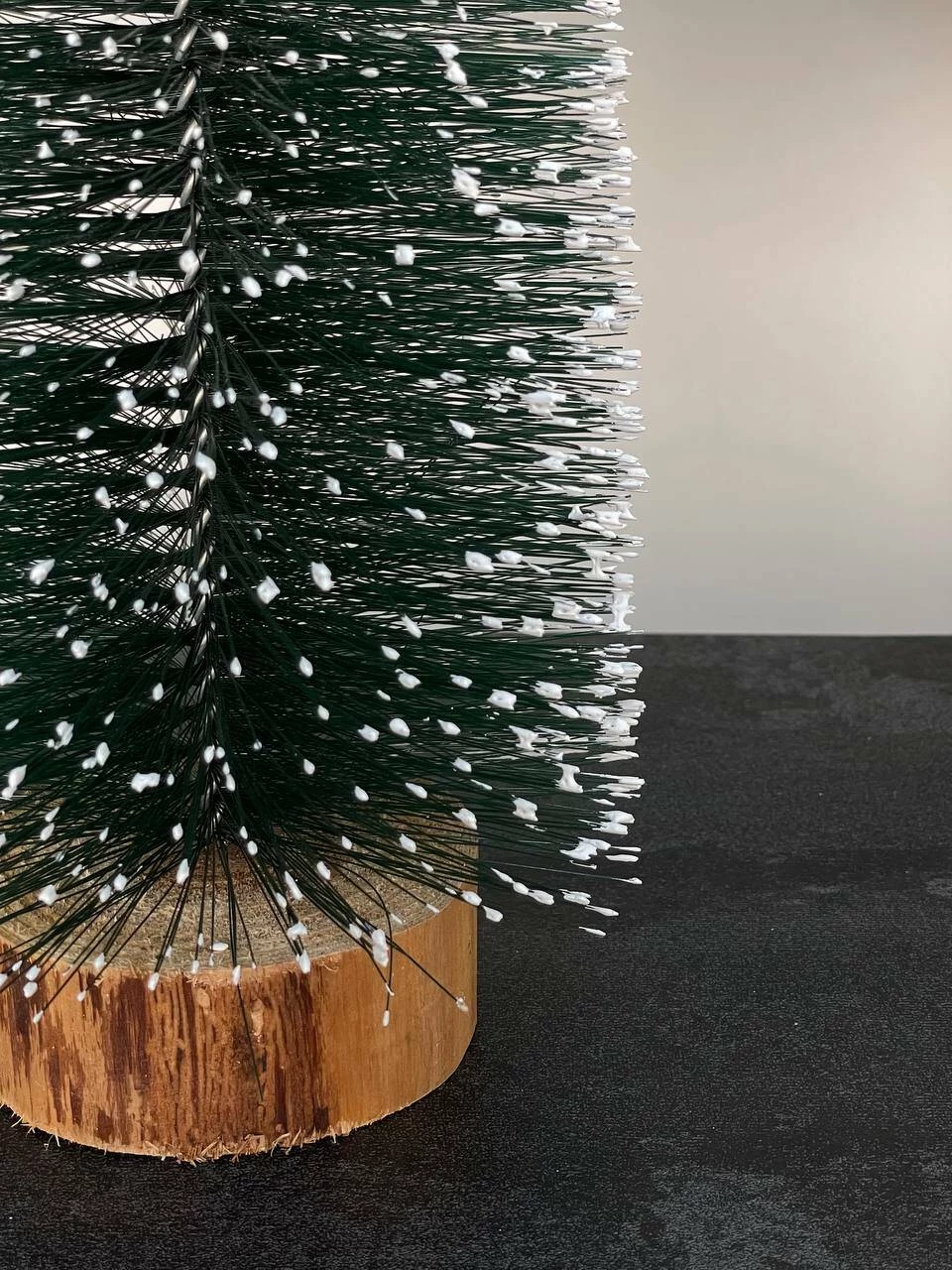 Bradut decorativ verde cu zapada – 40 cm (cp-24-059) 3