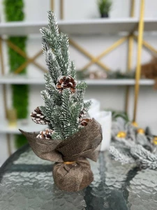 BRADUT DECORATIV DE MASA CU CONURI SI ZAPADA ARTIFICIALA, 33cm (CP-24-066)