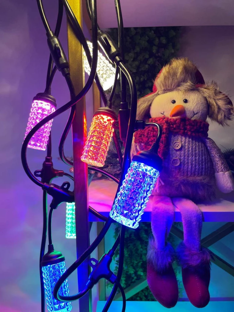 Ghirlandă decorativă led – 10 becuri, 5m, multicolore la priză  (cp-24-116) 2