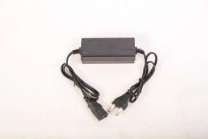 Incarcator stropitoare acumulator 12 v