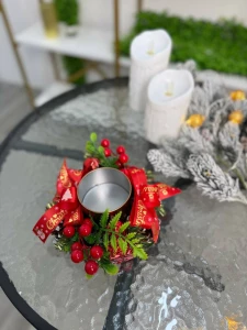 SUPORT DECORATIV PENTRU LUMANARE CU ELEMENTE ROSII DE CRACIUN, 17CM (CP-24-267)