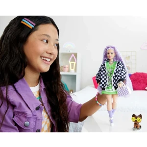 Set barbie extra „barbie cu păr ondulat în culori de lavandă” Thumbnail 6