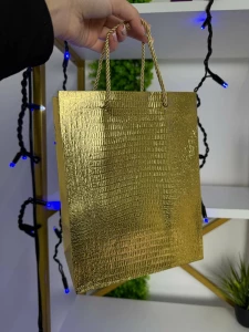 Подарочный пакет золотой с металлической текстурой, 18×23×10 см (cp-24-417-1)