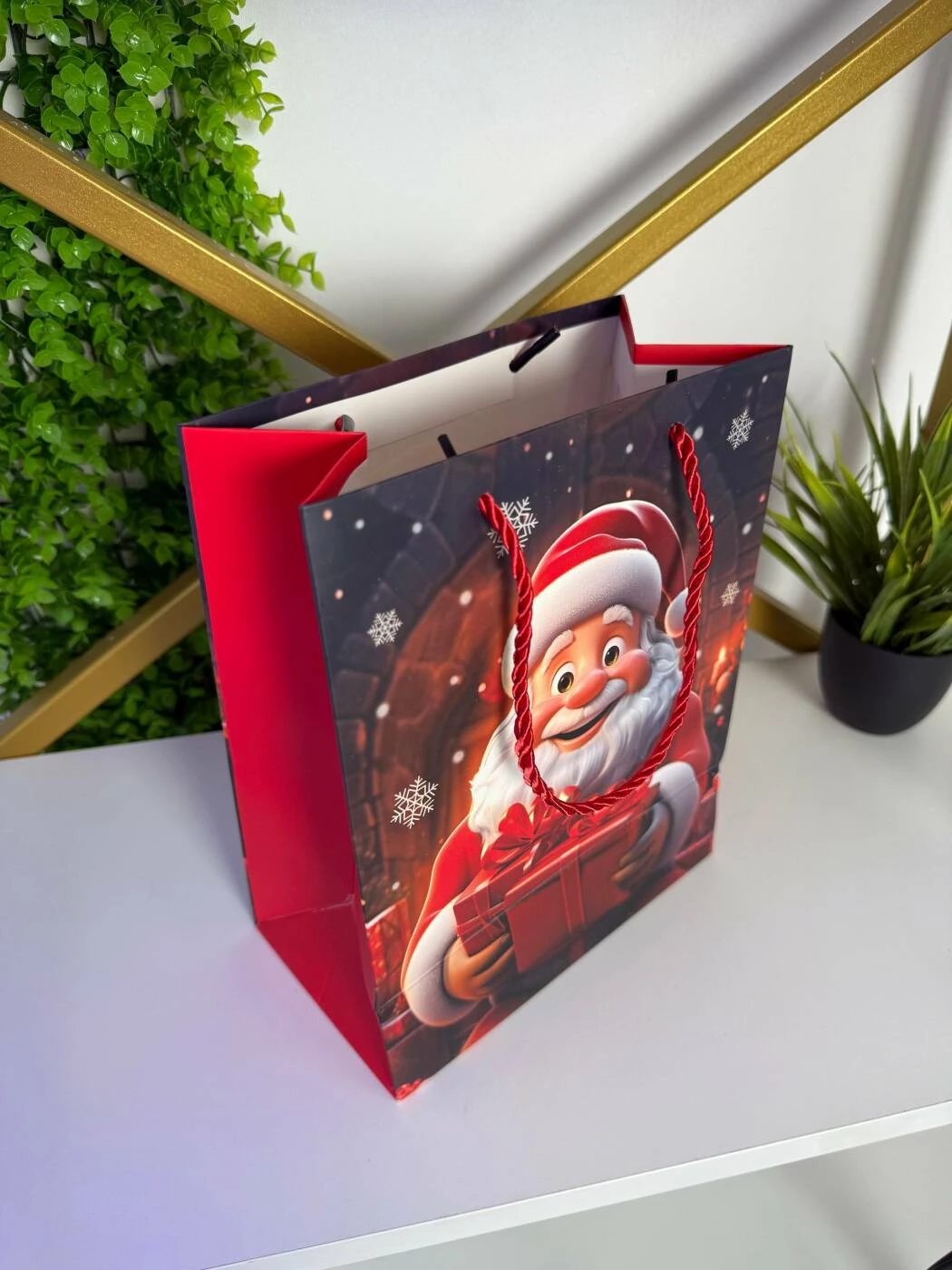 Punga cadou cu mos craciun si cadou rosu 26*32*12cm (cp-24-424-2) 2