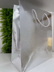 Punga cadou argintie cu textura metalizata, 31*41*12 cm (cp-24-417-3) Thumbnail 2