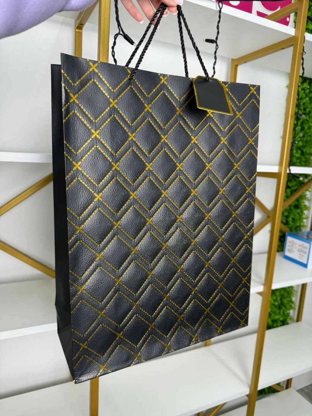 Punga cadou neagra cu accente aurii, 31*41*12 cm (cp-24-415-3) 2