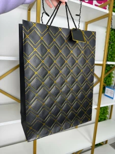 Punga cadou neagra cu accente aurii, 31*41*12 cm (cp-24-415-3) Thumbnail 2
