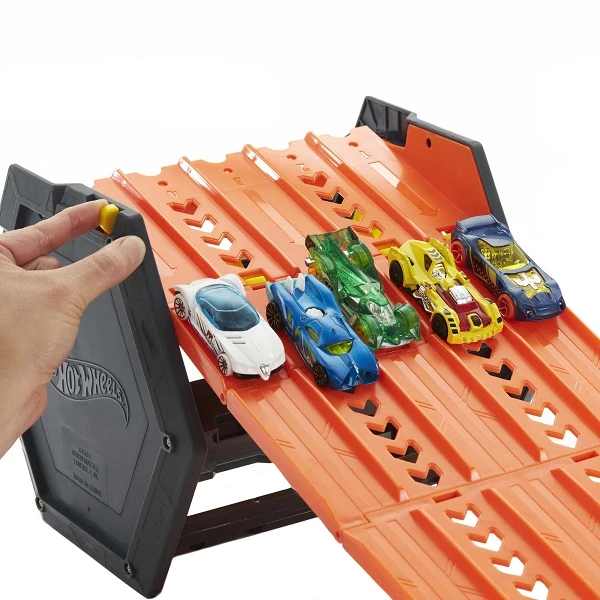 Set hot wheels pista portabilă ”roll out raceway” 6