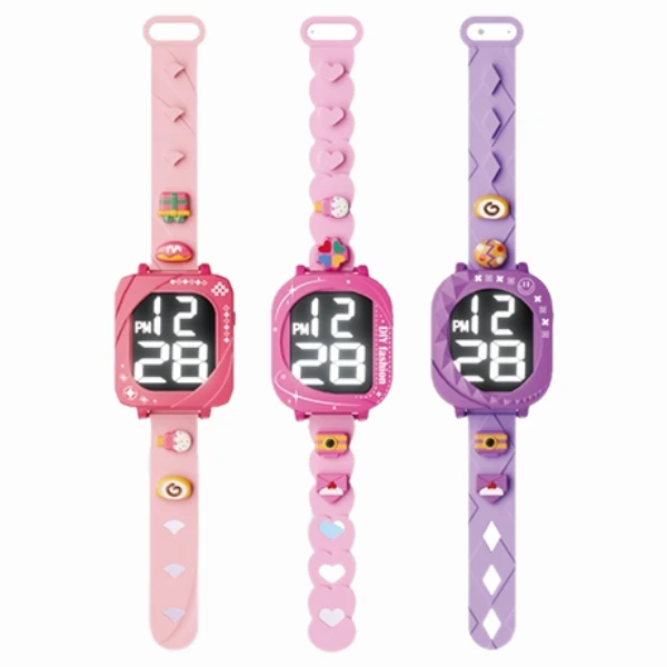 Set interactiv pentru copii „ceasuri la modă” cu accesorii 2