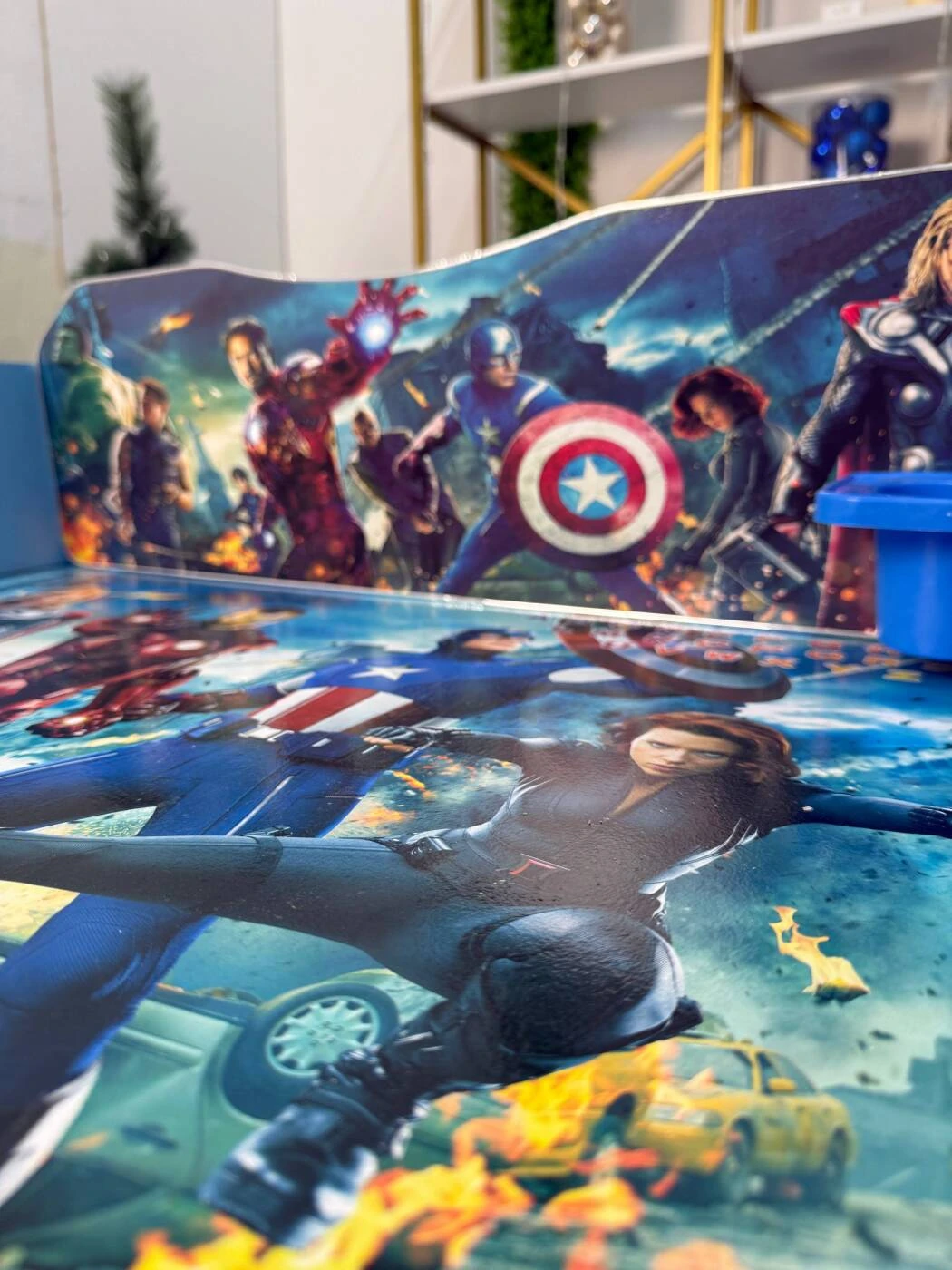 Set masa cu scaun portabil pentru baieti, avengers ( adp25-13) 5