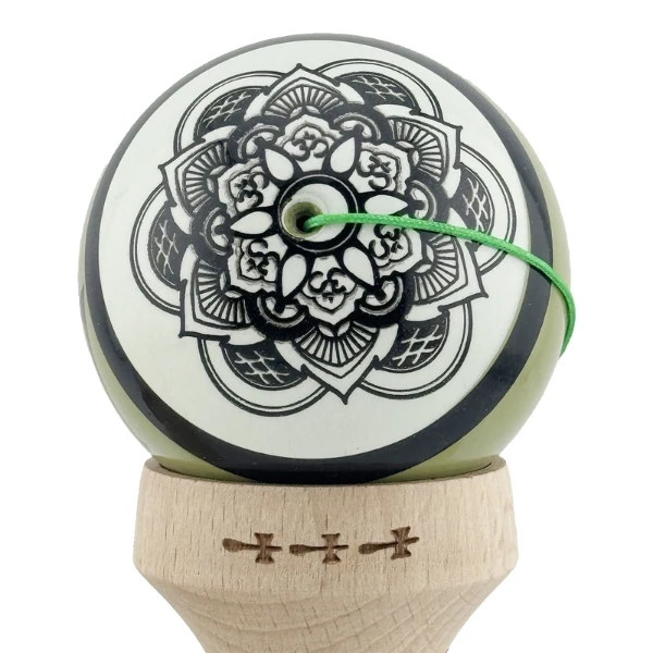 «kendama x original: zen», 7.5 x 6 x 18 cm, verde 8