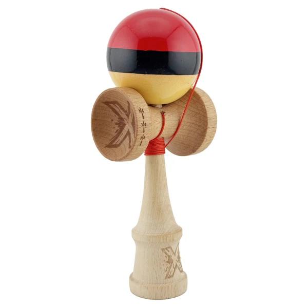 "kendama x original: super sticky", 7 x 6 x 18 cm 3