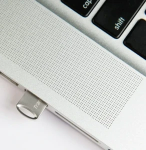 Usb flash накопитель transcend jetflash 710, 32гб, серебристый Thumbnail 4