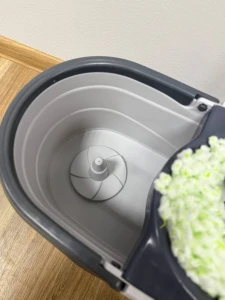 Ротационный набор швабра с ведром и отжимом из нержавеющей стали (xyj-v6) Thumbnail 4