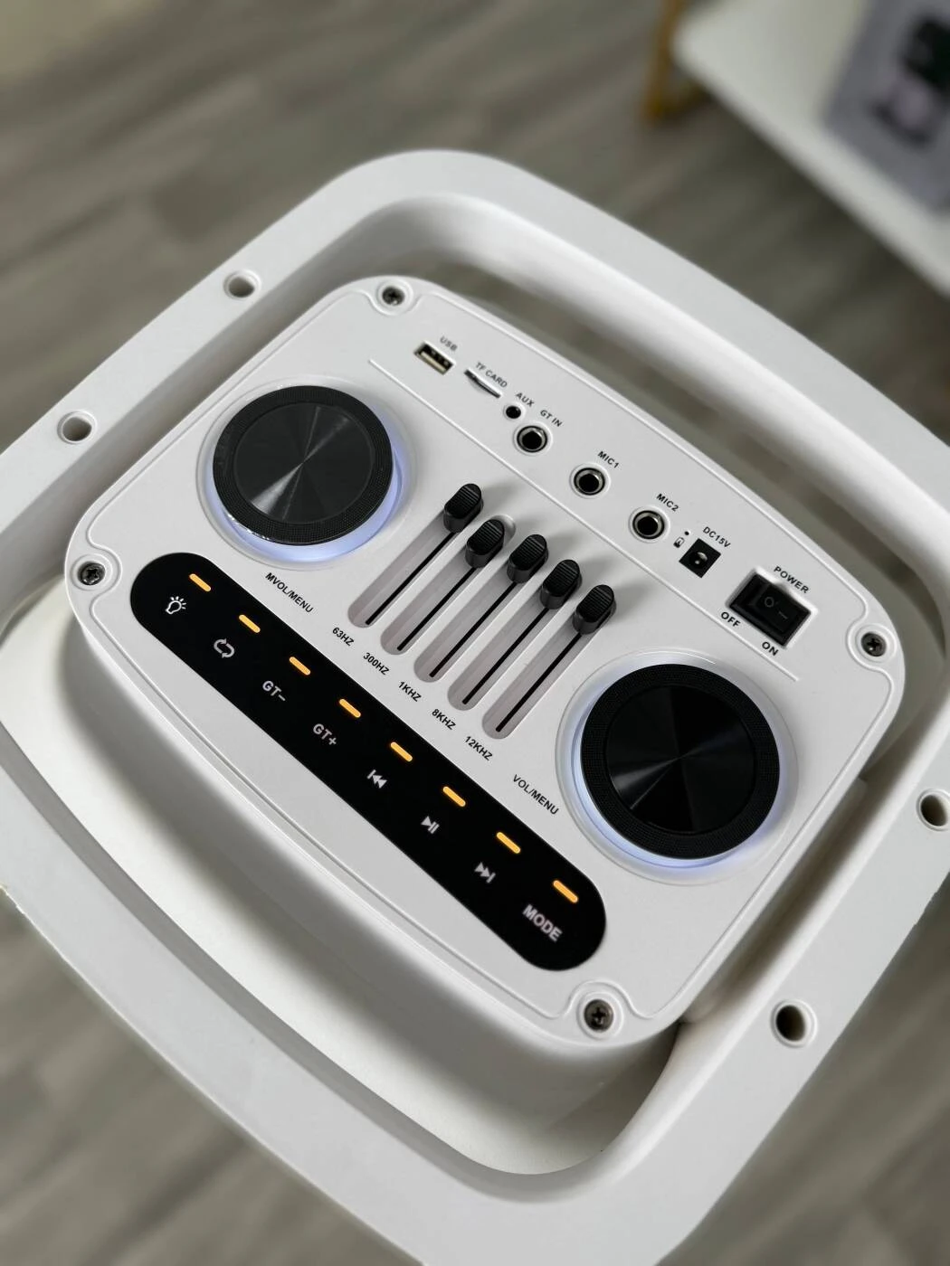 Портативная беспроводная колонка vpower 1800 вт с rgb led-подсветкой и 2 микрофонами (vp001) 3