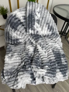 PATURA PUFOASA MODEl LINII, GRI INCHIS RECE - ALB, 200×230 CM  (GE3456)