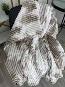 PATURA PUFOASA MODEL DUNGI, GRI CALD, 200×230 CM (GE3457)