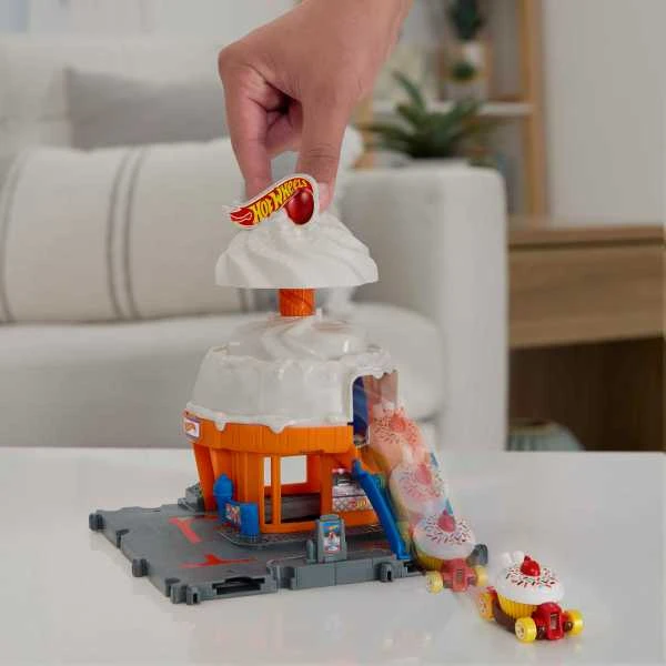 Hot wheels set de joc „vârtej de înghețată în centrul orașului” 8