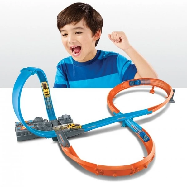 Hot wheels игровой набор "безумная восьмерка" 5