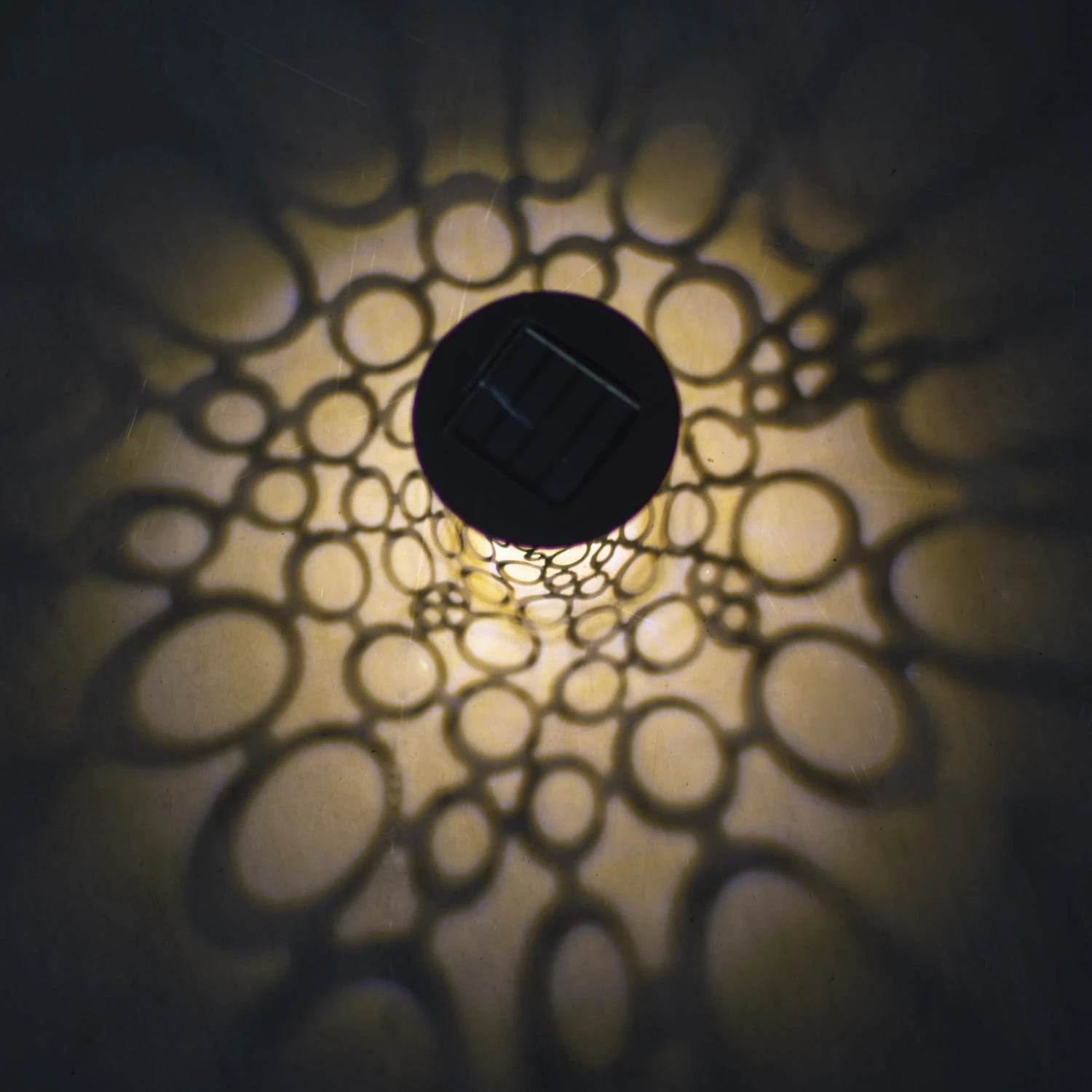 Садовый светильник jumi с солнечной батареей (ажурный) 4