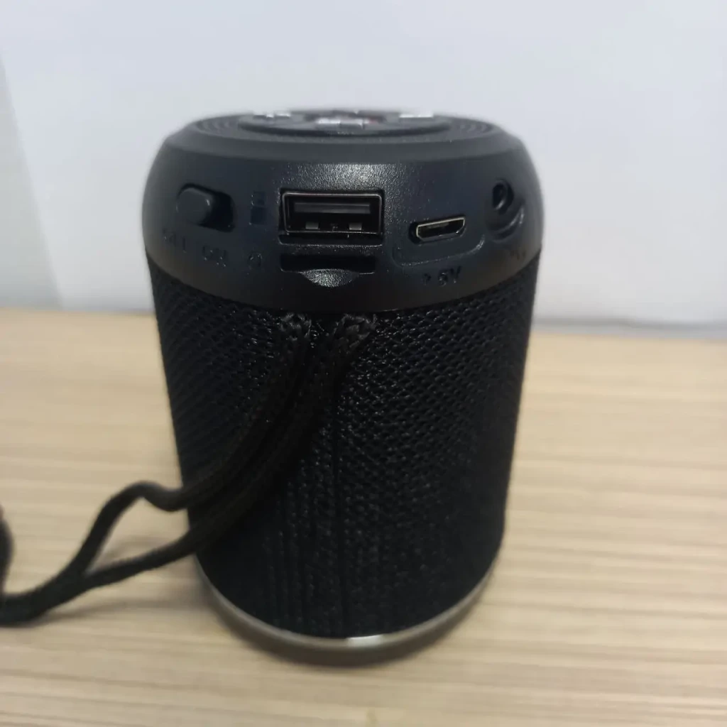 Портативная колонка (tg517, чёрный) 2