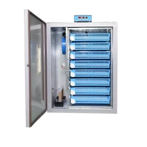 Incubator pentru oua demetra dm-512