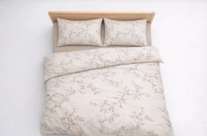 Set lenjerie bumbac eva c.pat 220/240 cm c.plic 200/220 cm (2 buc fețe 50/70 cm)