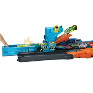 Set de joacă hot wheels „garaj transformabil cu pistă și cascadorii” Thumbnail 5