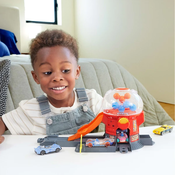 Set de joacă hot wheels "magazin de dulciuri" 8