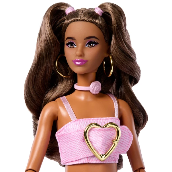Păpușa barbie "fashionistă în top roz din denim și blugi evazați" 6