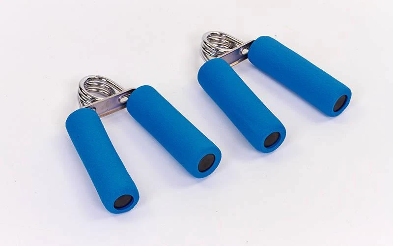 Эспандер кистевой hand grips, кистевой эспандер необходим для укрепления и тренировки мышц рук и запястий.данный эспандер изготовлен из металла и выполнен в виде щипцов: две мягкие ручки - покрытые поролоном и соединяются между собой металлической пружиной.эспандер такой конструкции имеет большое преимущество перед резиновыми эспандерами, он лучше ложится в руку и его удобнее сжимать.цвет: голубой, красный. 3