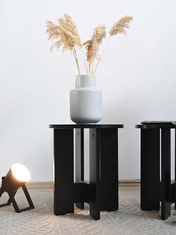 Taburet oval - frasin negru 5