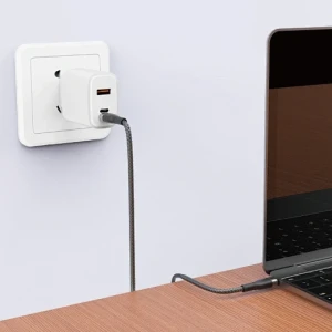 Настенное зарядное устройство wiwu sic 30 вт wi-u021/ eu, белое