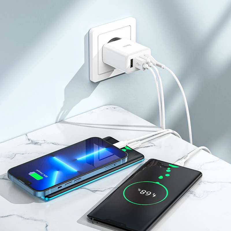 Încărcător cu patru porturi hoco c102a fuerza qc3.0 (eu) alb 2
