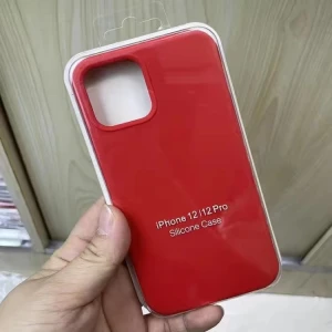 Силиконовый чехол с микрофиброй iphone 15 pro - красный чехол