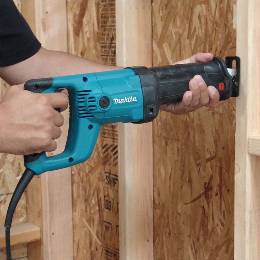 Сабельная пила 1510 вт 220 - 240 в makita 5