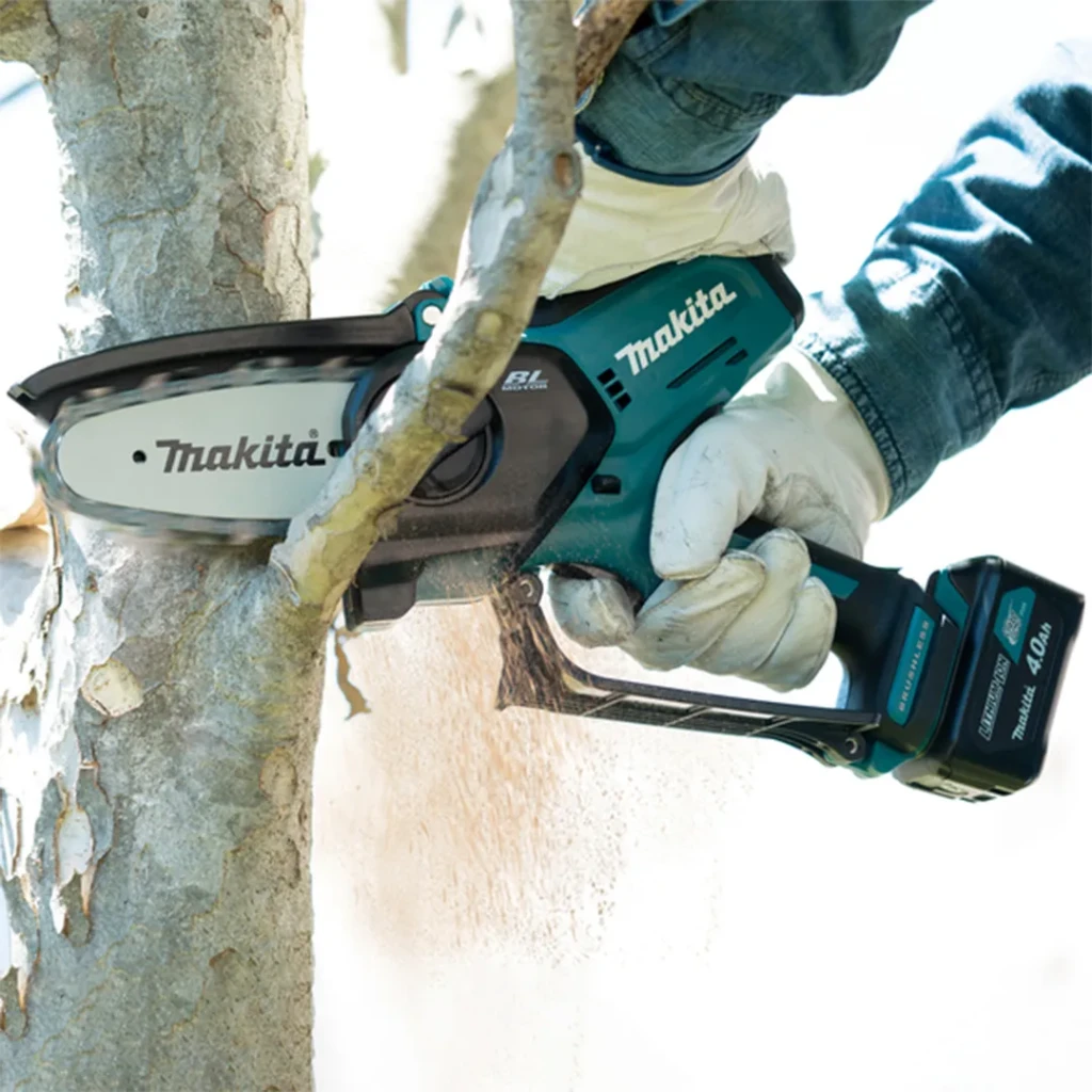Fierăstrău cu lanț pe acumulator cxt 100 mm 210 w 12 v makita 2