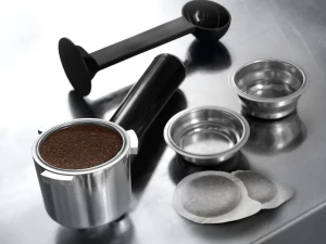 Cafetiera manuala delonghi dedica pump espresso, 1300w, roșu Thumbnail 3