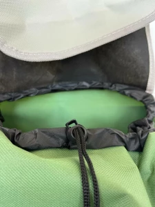 CARUT PENTRU CUMPARATURI CU SAC TEXTIL IN CULAREA VERDE CAMUFLAJ