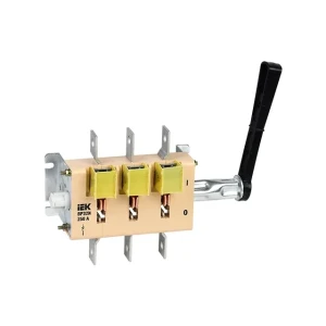 Рычажный переключатель iek vr32-250 3p 250 a 690 в
