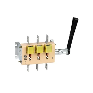 Întrerupator pîrghie iek vr32-400 3p 400 a 690 v